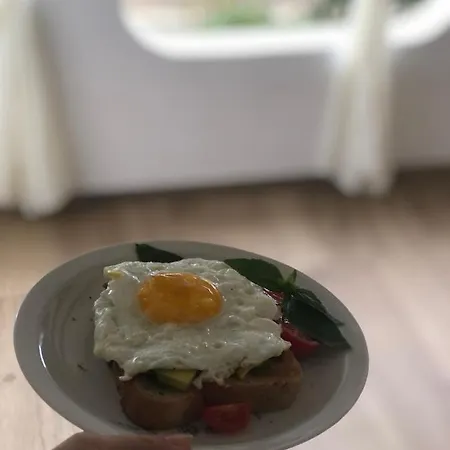 Nocleg ze śniadaniem Mameli 3*